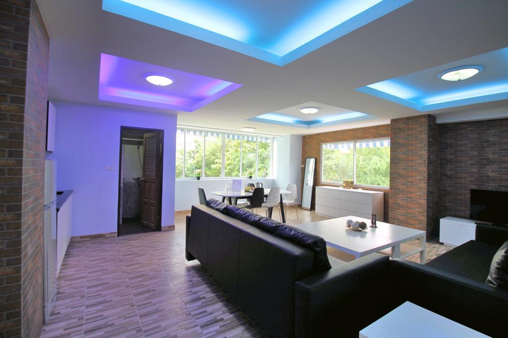 Ruamchok Ocean View Apartment Pattaya Exterior photo